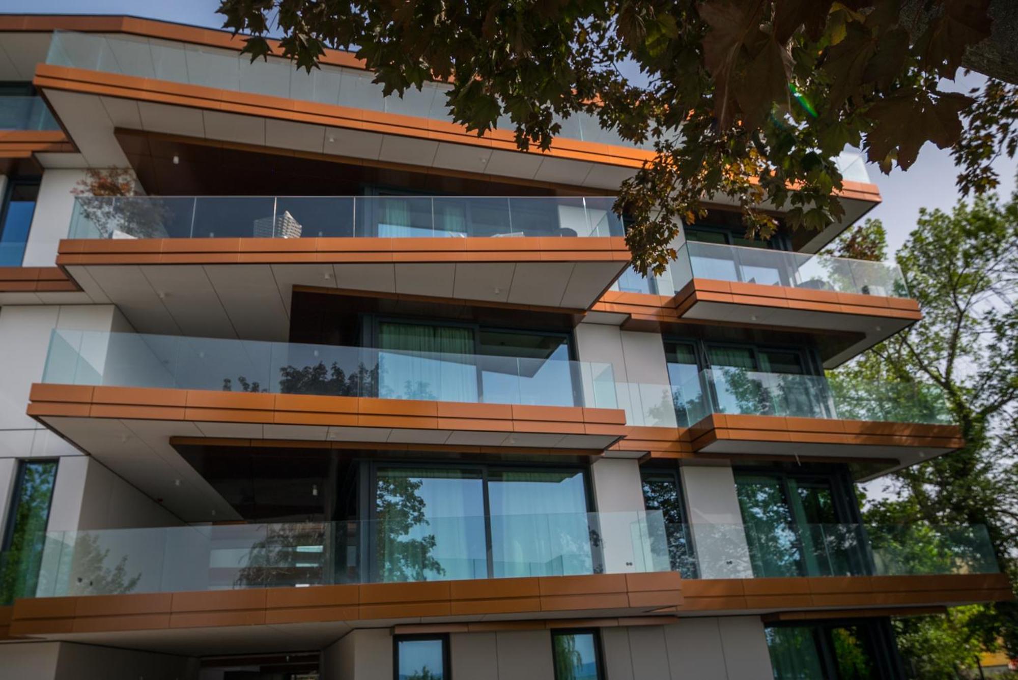 Bj81 Suite Hotel Siófok Zewnętrze zdjęcie