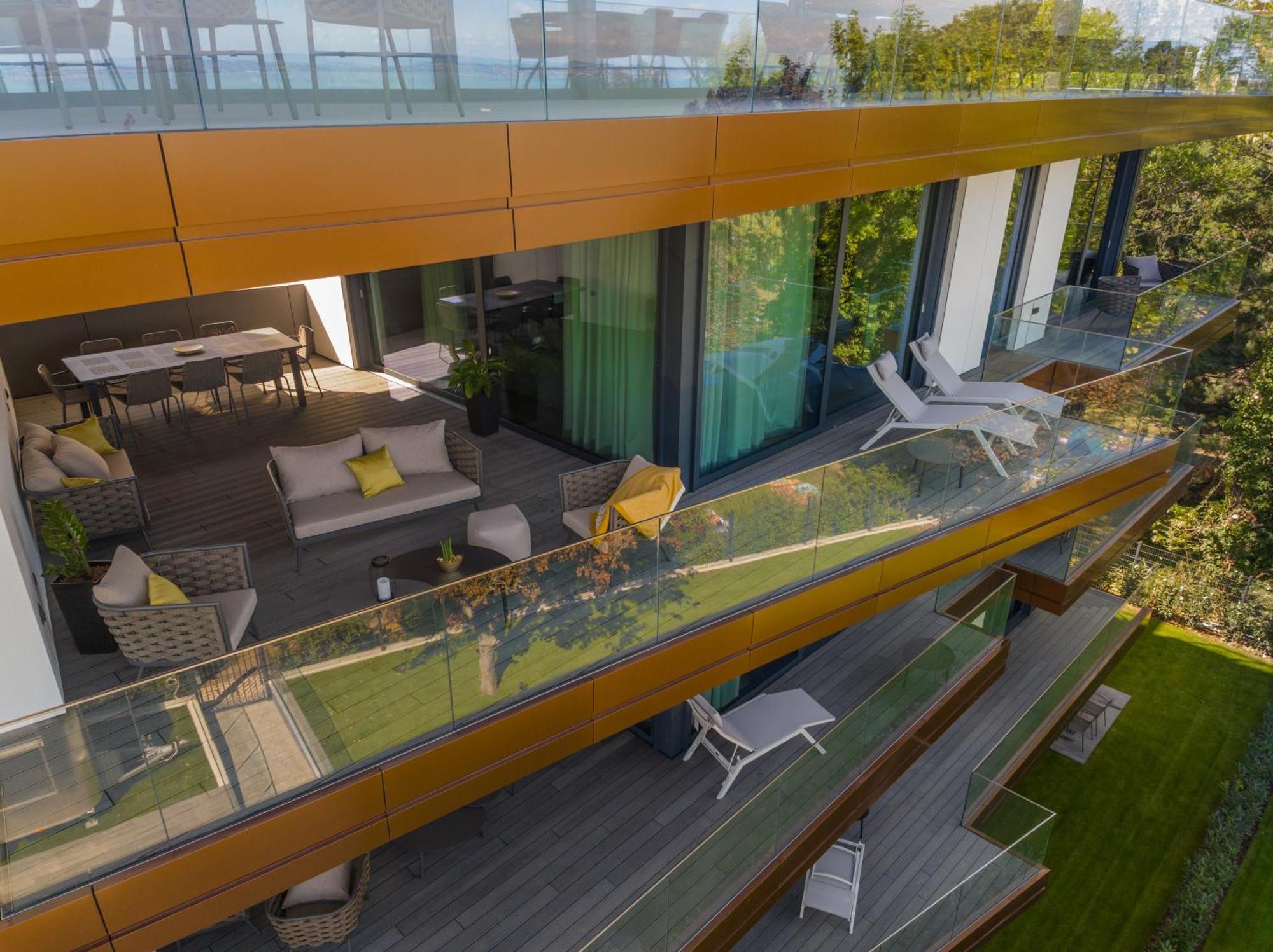 Bj81 Suite Hotel Siófok Zewnętrze zdjęcie