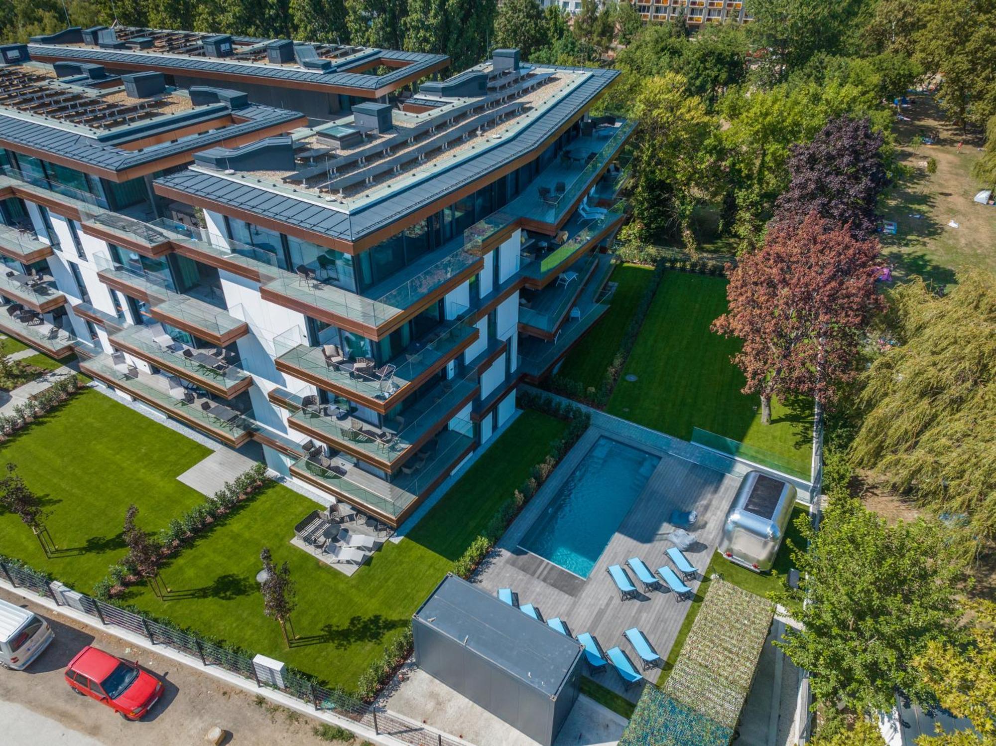 Bj81 Suite Hotel Siófok Zewnętrze zdjęcie