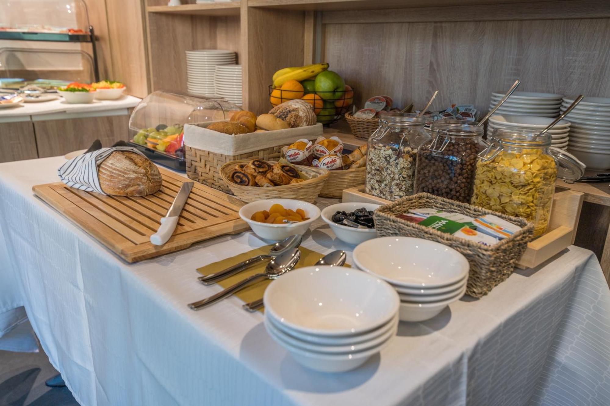 Bj81 Suite Hotel Siófok Zewnętrze zdjęcie